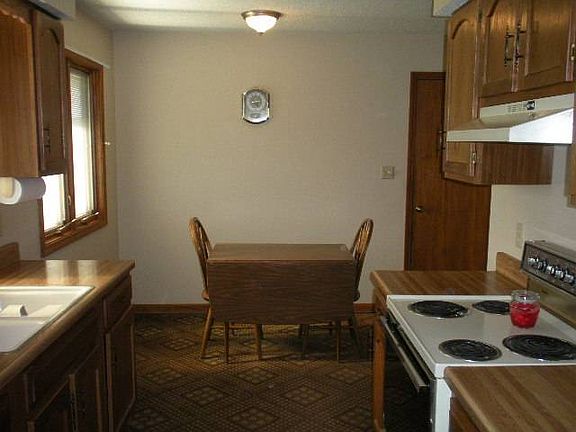 5th image of 2809 SE Greenfield Ct