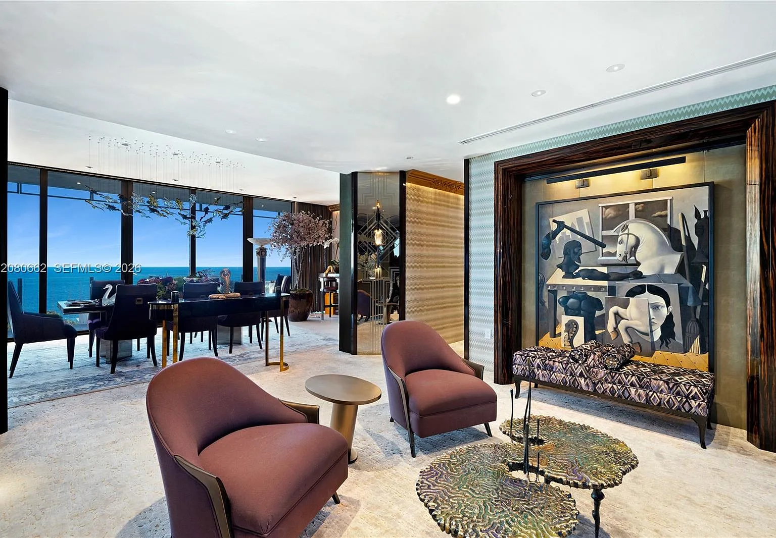 Glass 120 Condo — Photo 1