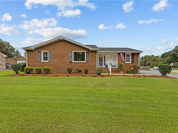 24441 Lovers Ln, Windsor, VA 23487