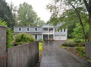 6652 Kerns Rd, Falls Church, VA 22042