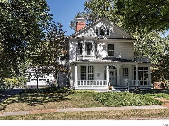 3rd image of 425 Wesley Ave