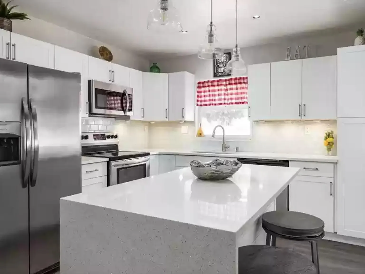 2 bed, 1078 sqft, $2,800 — Photo 2