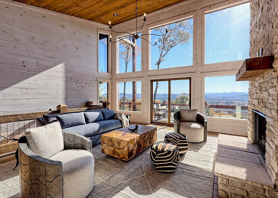 7th image of this home