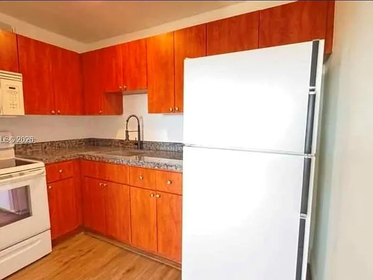 11195 SW 1st St #319 — Photo 3