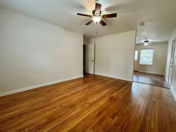 2nd image of 1107 Callahan Ave
