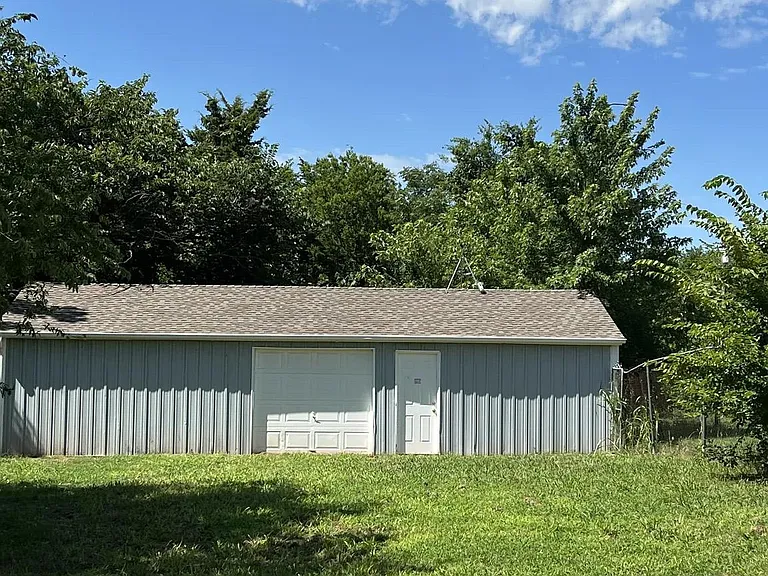 7215 Driftwood Dr — Photo 13