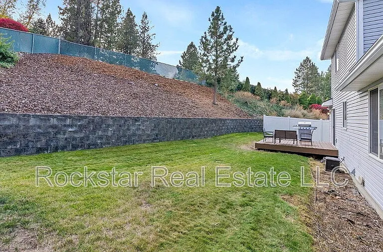 607 W Persimmon Ln — Photo 5