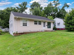408 Crawford Rd, Saint Louis, MO 63137