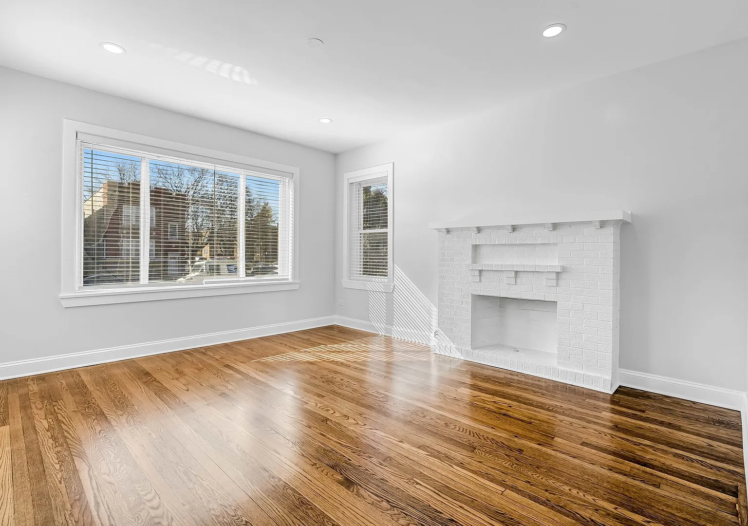 2 bed, 1100 sqft, $1,800 — Photo 3