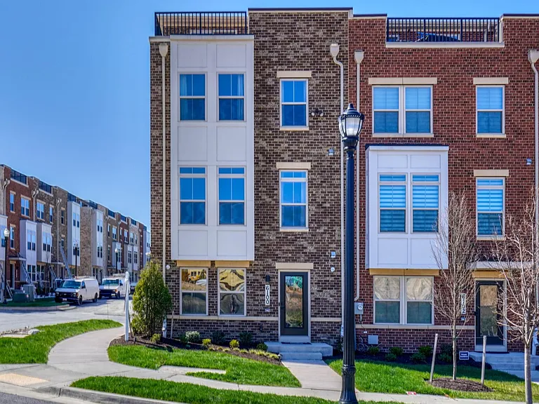 6100 Northwest Dr #1 — Photo 57