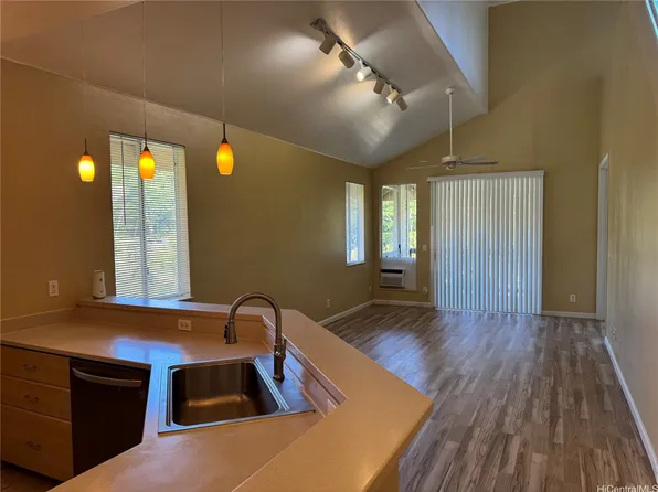 95-944 Wikao St APT D301, Mililani, HI 96789