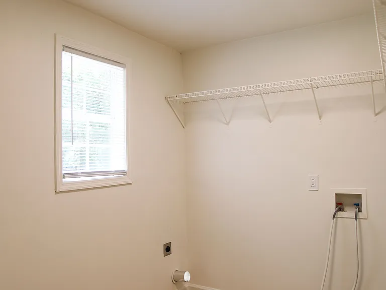 3922 Evergreen St #MAIN — Photo 12