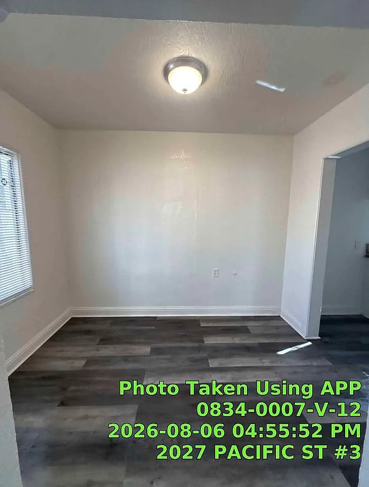1 bed, 900 sqft, $950 — Photo 3