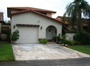 6630 NW 175th Ter, Hialeah, FL 33015