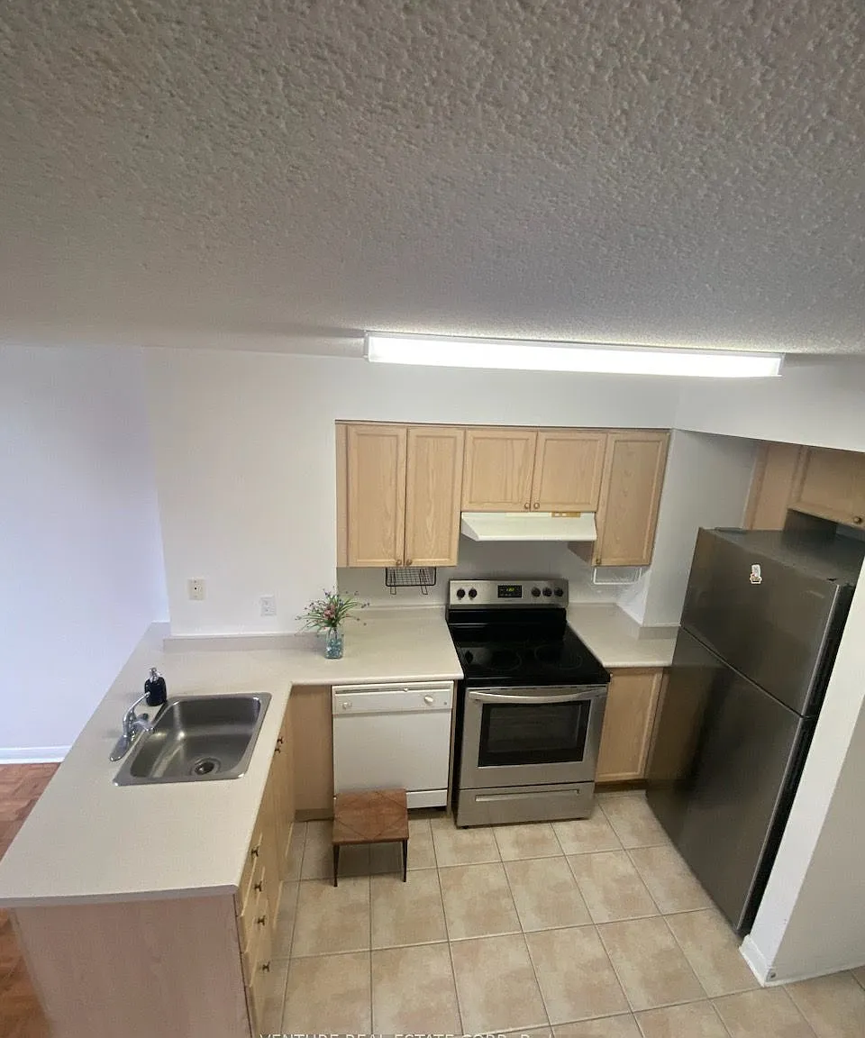 Electra Lofts — Photo 3