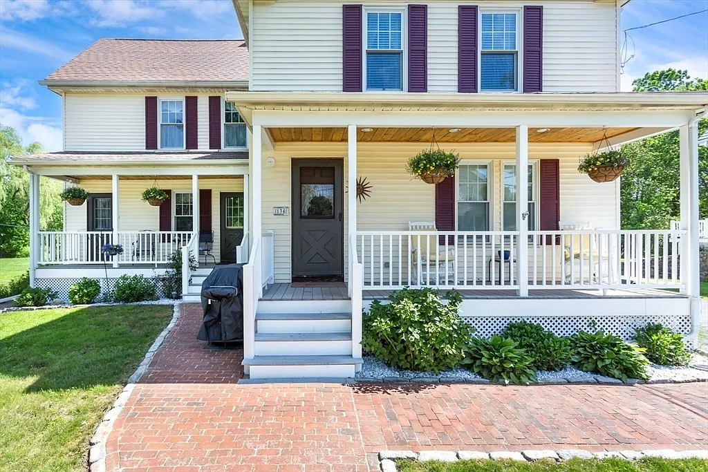 2 bed, 1000 sqft, $2,400 — Photo 1