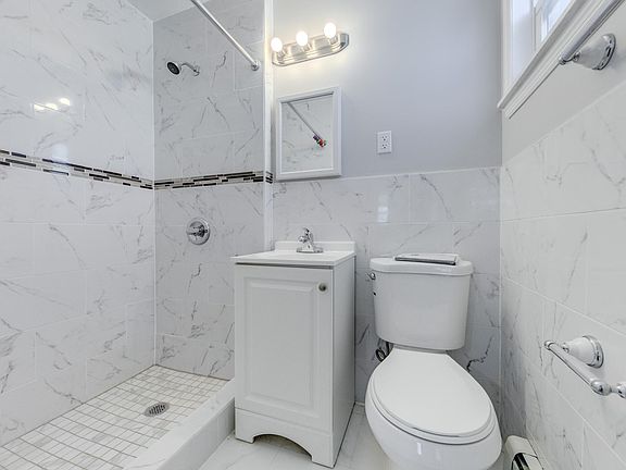 3rd image of 1324 Taylor Ave Floor 3