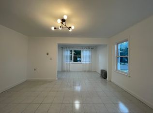 152 N 7th St FLOOR 1, New Hyde Park, NY 11040