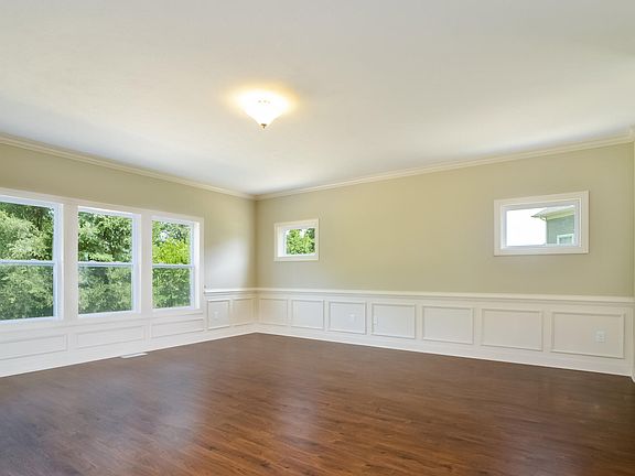 2nd image of 136 Tiger Lillie Ln