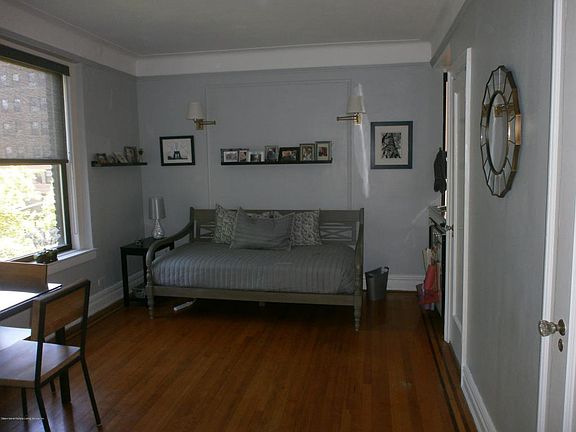 5th image of 300 8th Ave APT 3L