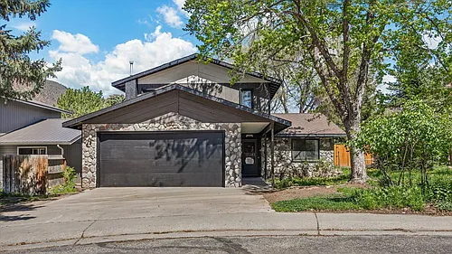 1108 Parkwood Ln Photo 1