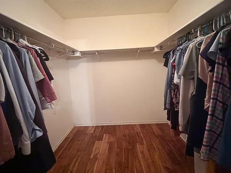 1208 Bradbury Ln — Photo 29