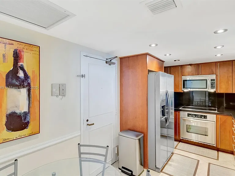 520 Brickell Key Dr #A914 — Photo 15