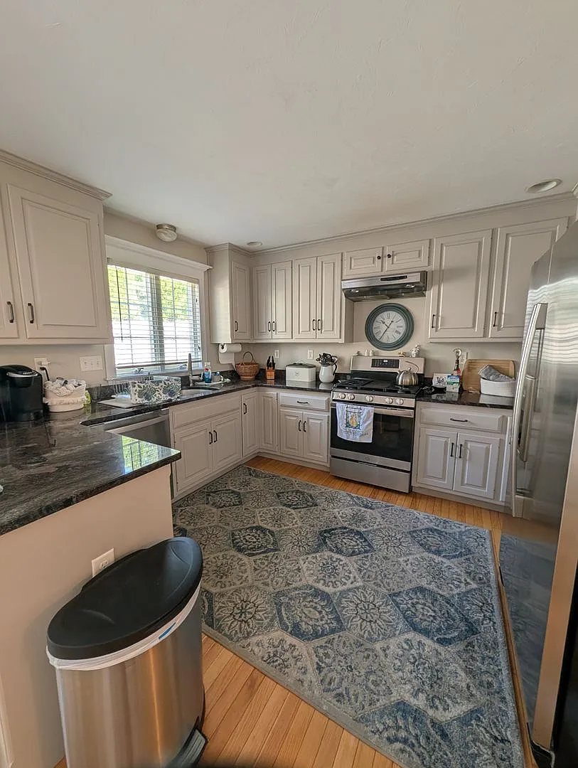 Beautiful 2 Bed / 2 Bath Condo with 2-Car Garage — Photo 4