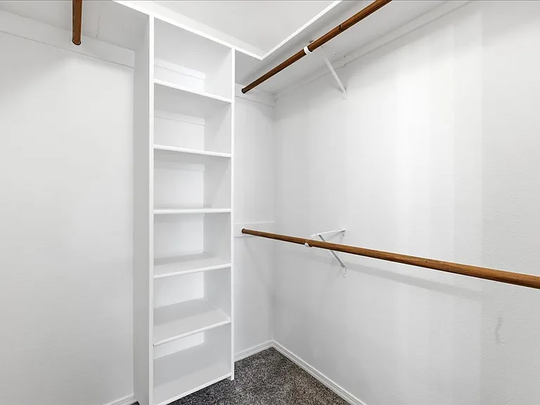 186 E Elwood Ln — Photo 22