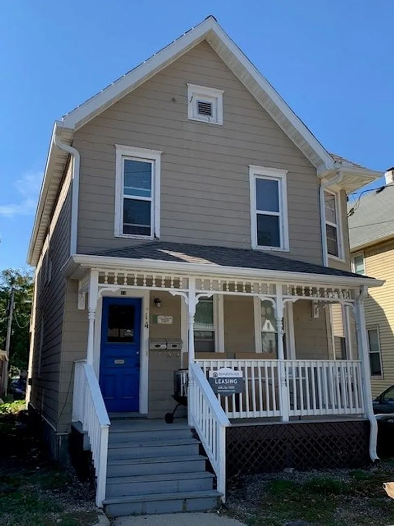 Bassett & Wash, LLC - 14 S Bassett — Photo 1