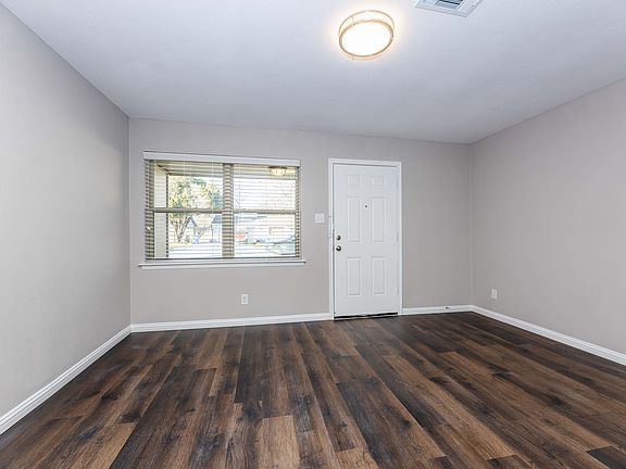 2nd image of 1022 Daniels Dr