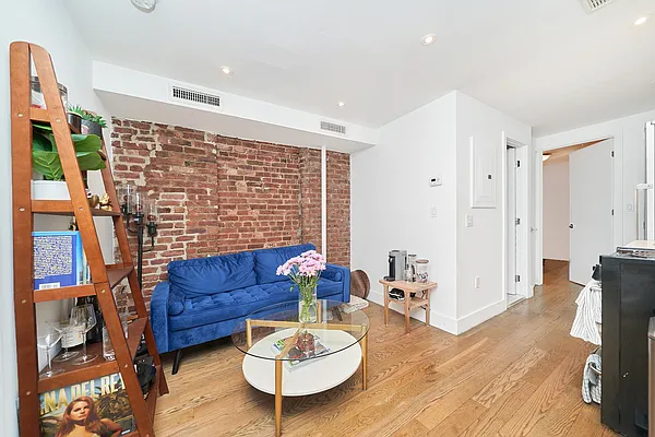 Rented by Living New York | media 3