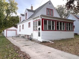 335 20th St SE, Mason City, IA 50401