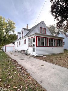 335 20th St SE, Mason City, IA, 50401