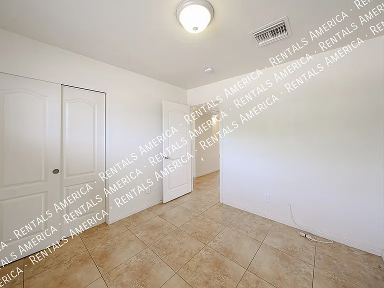 3432 N 23rd Ave — Photo 19