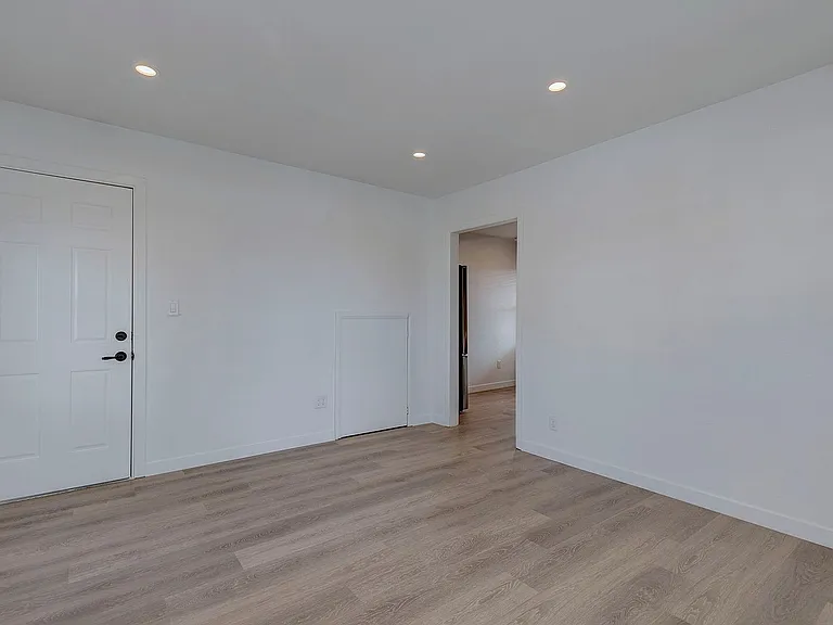 619 A Avenue — Photo 13