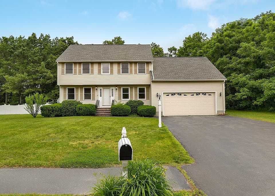 1st image of 16 Waterford Pl