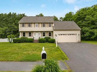 16 Waterford Pl, North Chelmsford, MA 01863