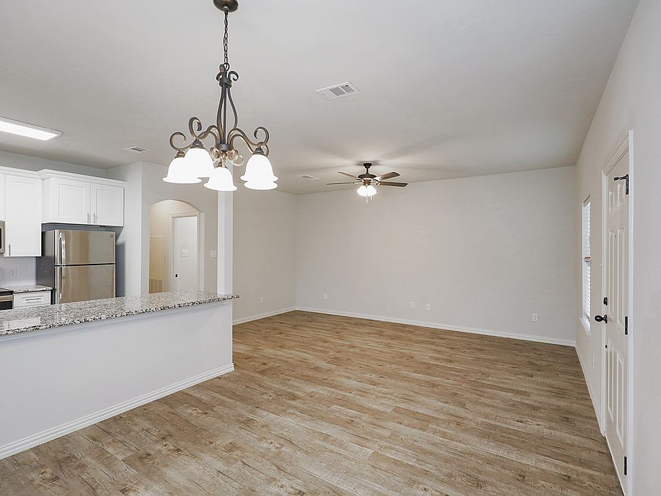 North Park Townhomes 113 N Park Ct Springtown, TX Zillow Apartments for Rent in Springtown