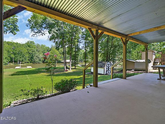 4th image of 1783 Holly Glen Ln