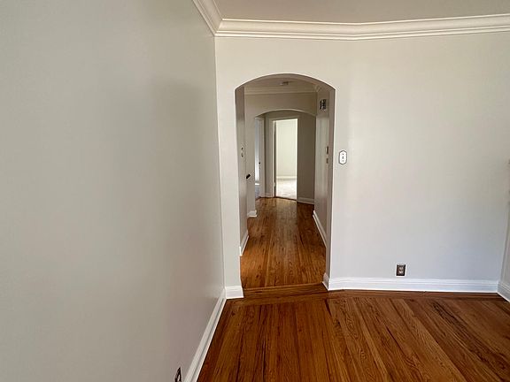 2nd image of 88 Nueva Ave