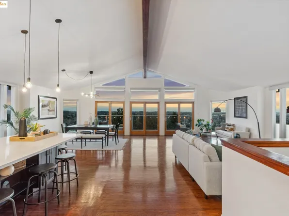 3020 Broadmoor Vw, Oakland, CA 94605