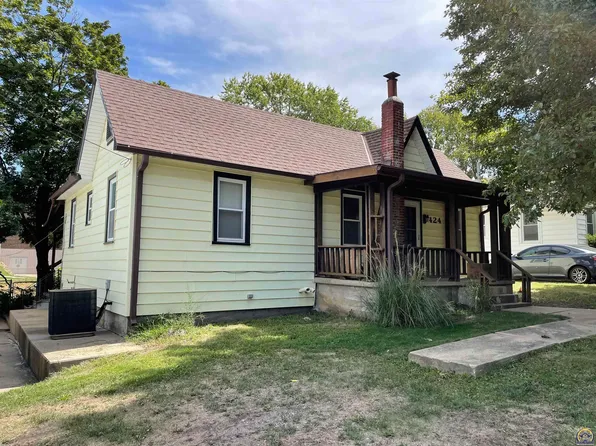 424 SE Norwood St, Topeka, KS 66607