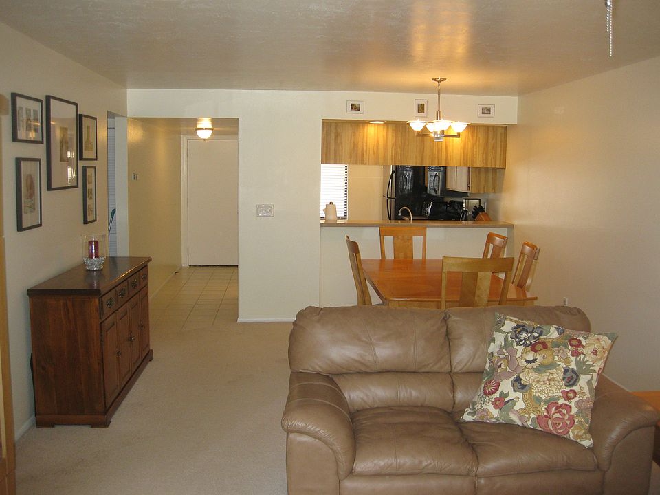 1st image of 226 Mary Dr