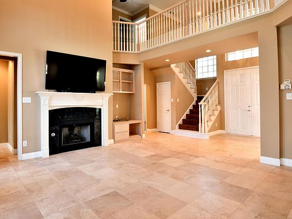 4th image of 1525 Parliament Ln
