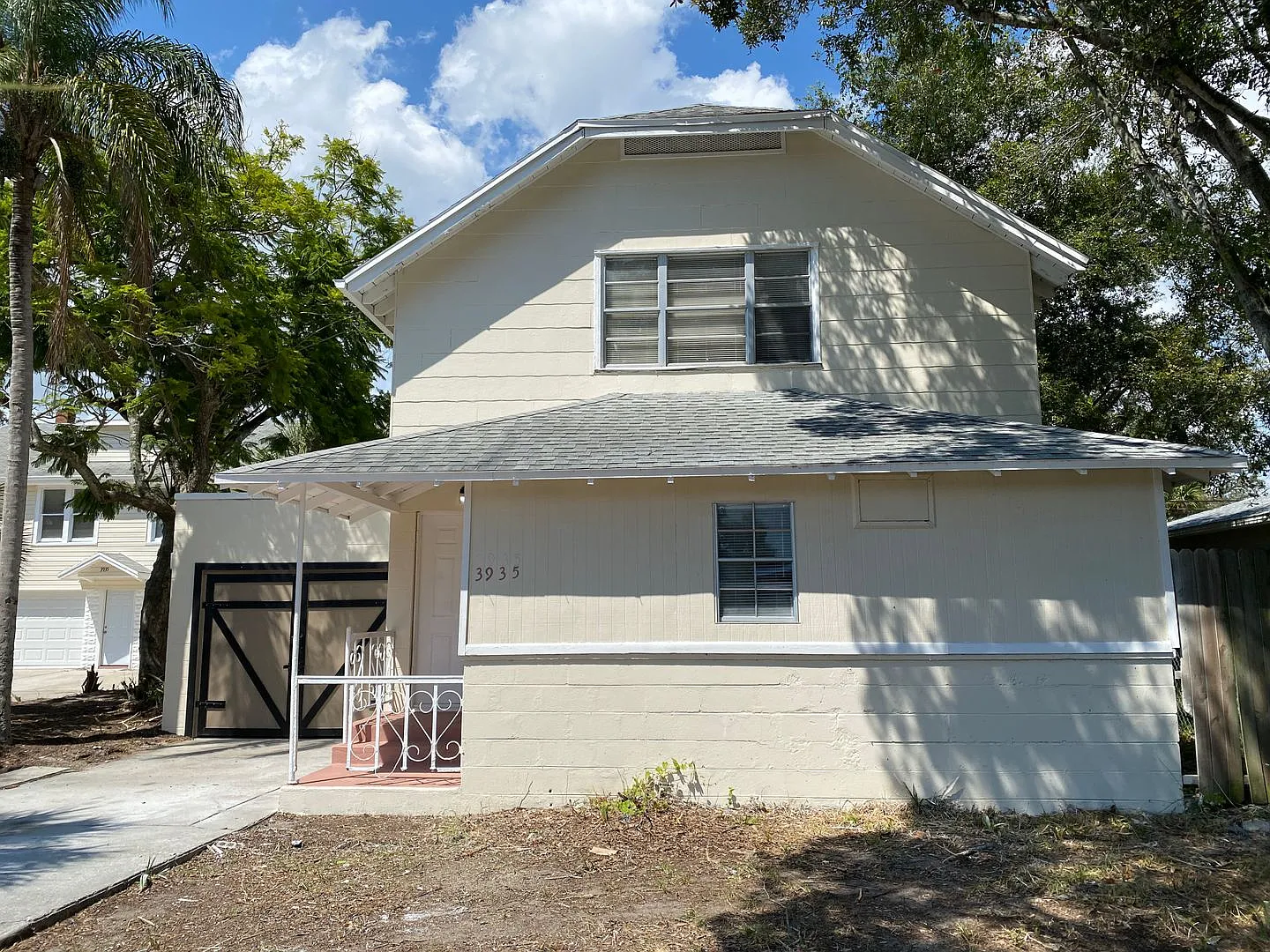 18th Ave S Triplex — Photo 2