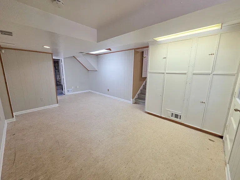 305 Hillsboro Dr — Photo 26