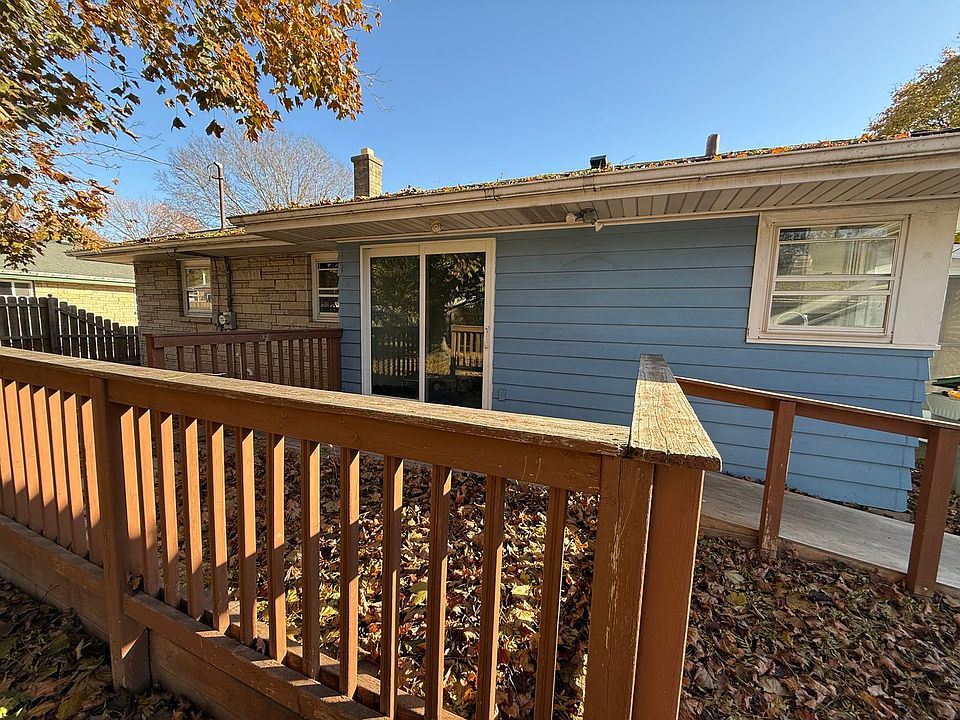 2nd image of 4021 S 74th St