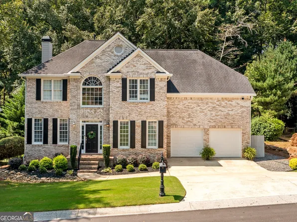 824 Hillcrest Ln, Woodstock, GA 30189