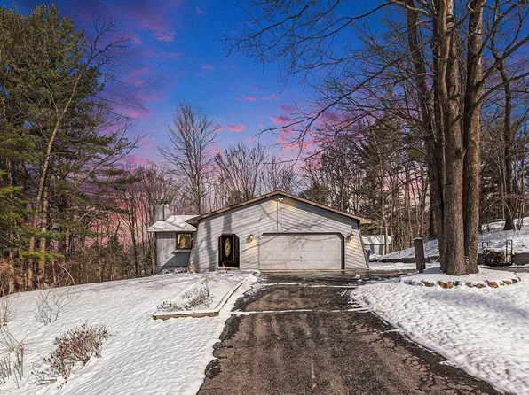 2909 Sherwood Dr, Traverse City, MI 49686